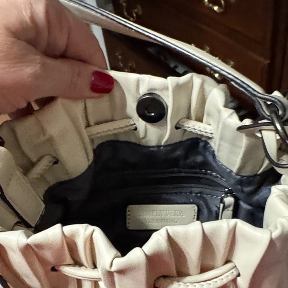 Vera Wang Cream Pleated Shoulder Bag - Picture 5 of 6